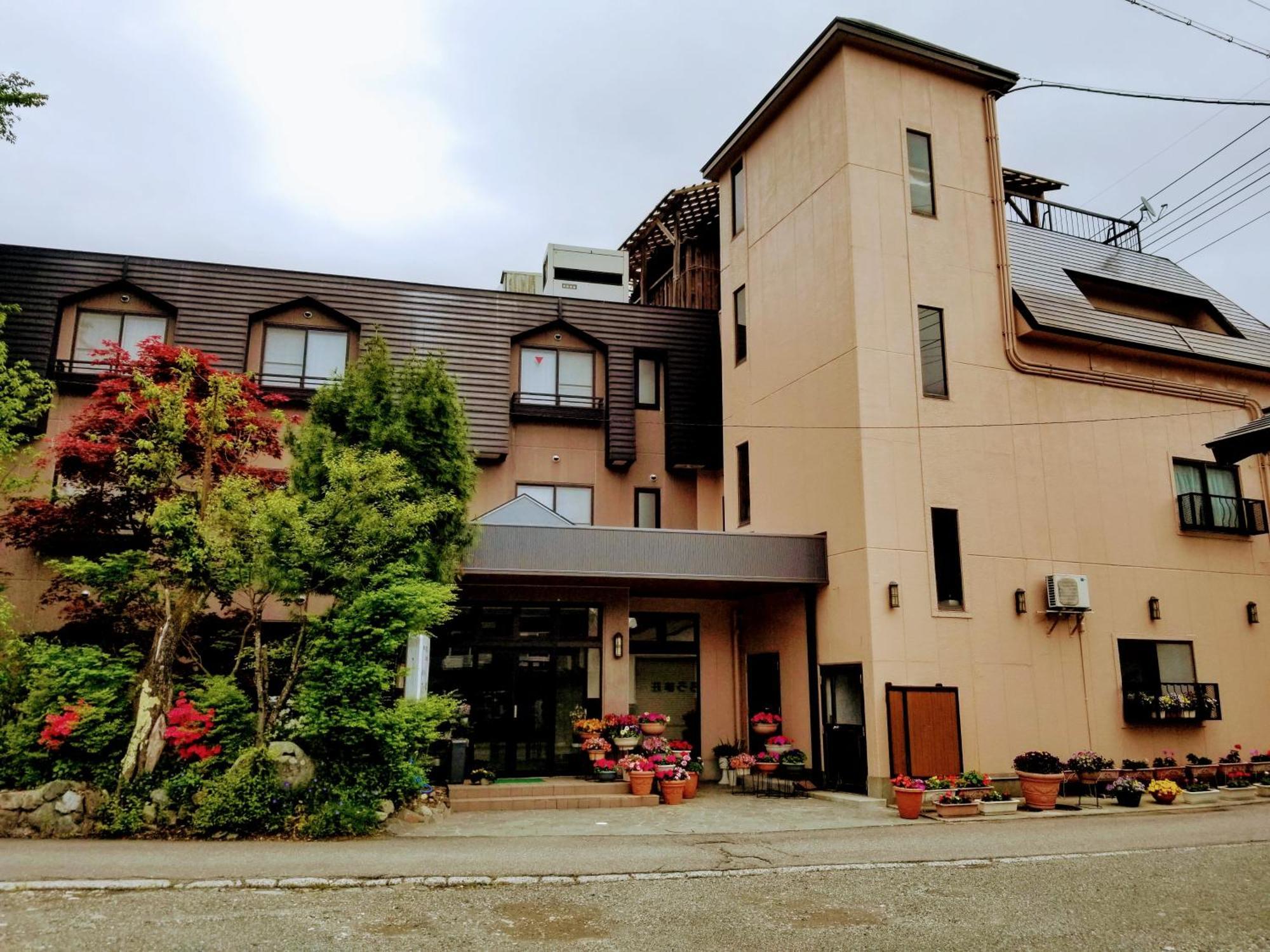 Hakuba Hotel Hana-No-Sato Exterior photo